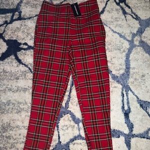 NWT ❤️🖤 PLAIDED LEGGING PANTS❤️🖤